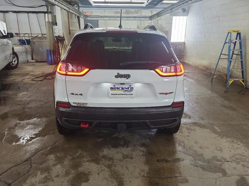 2022 Jeep Cherokee Trailhawk