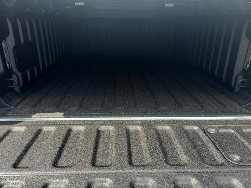 Ivory White 2026 RAM 1500 Tungsten