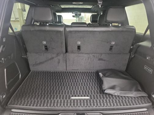 Velvet Red Pearlcoat 2026 Jeep Grand Wagoneer Base