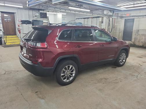Velvet Red Pearlcoat 2021 Jeep Cherokee Latitude Lux
