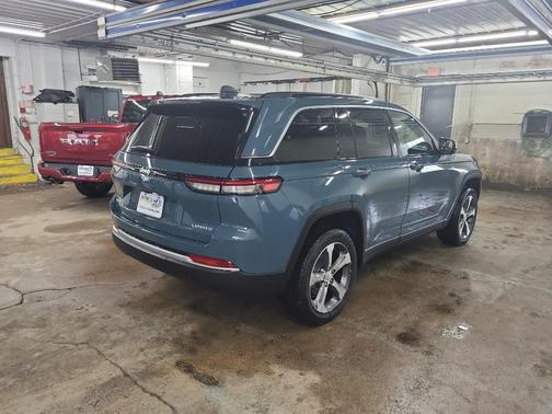 Steel Blue 2026 Jeep Grand Cherokee Limited