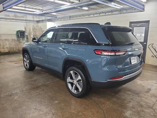 Steel Blue 2026 Jeep Grand Cherokee Limited