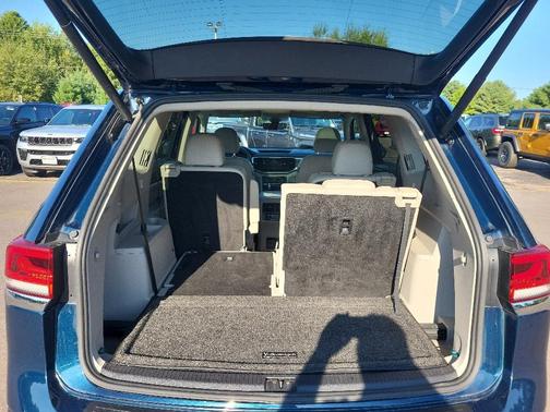 Tourmaline Blue Metallic 2021 Volkswagen Atlas 3.6 V6 SEL Premium