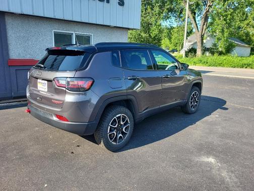 2024 Jeep Compass Trailhawk