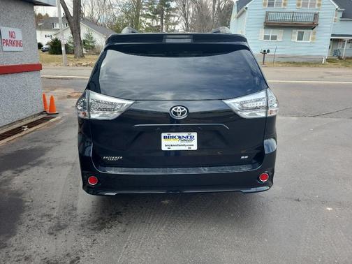 2015 Toyota Sienna SE