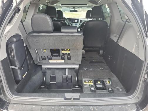 2015 Toyota Sienna SE