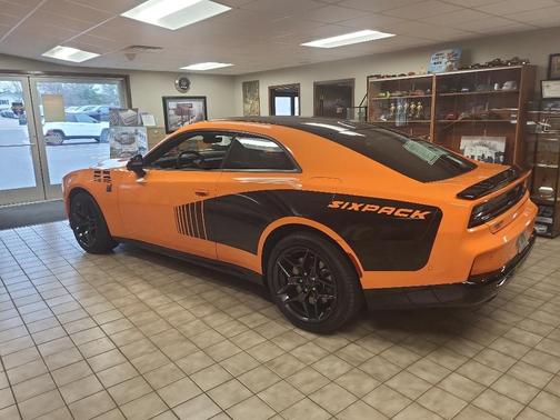 PEEL OUT 2026 Dodge Charger Scat Pack