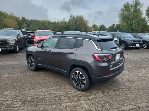 Granite Crystal Clearcoat Metallic 2024 Jeep Compass Limited