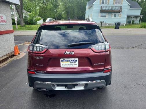 Velvet Red Pearlcoat 2021 Jeep Cherokee Limited