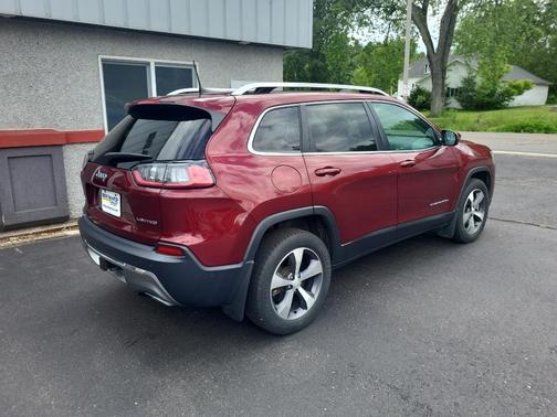 Velvet Red Pearlcoat 2021 Jeep Cherokee Limited