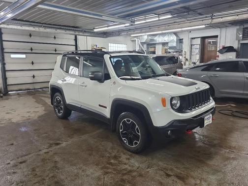 2017 Jeep Renegade Trailhawk