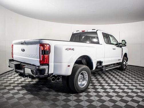 2024 Ford F-350 Lariat Super Duty
