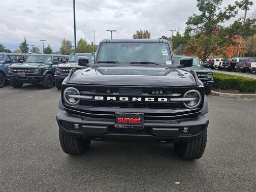 2025 Ford Bronco Outer Banks