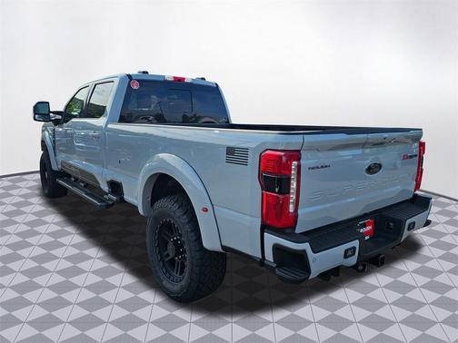 2025 Ford F-350 Lariat Super Duty