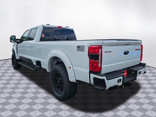 2025 Ford F-350 Lariat Super Duty