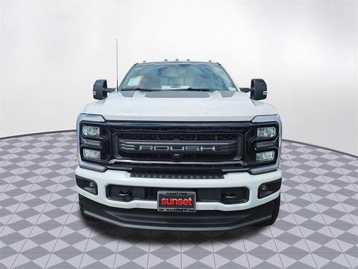 2025 Ford F-350 Lariat Super Duty