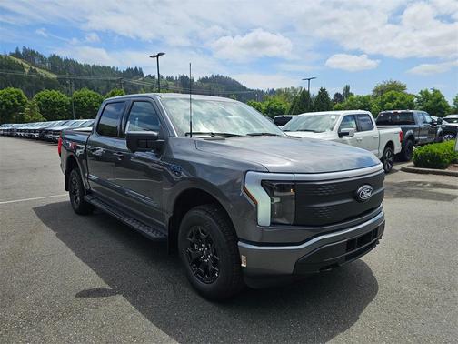 2025 Ford F-150 Lightning XLT