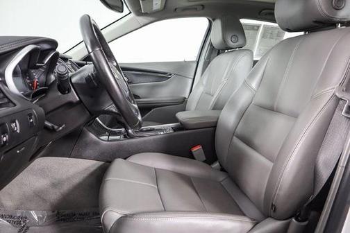Photo 4 of 33 of 2019 Chevrolet Impala 1LT