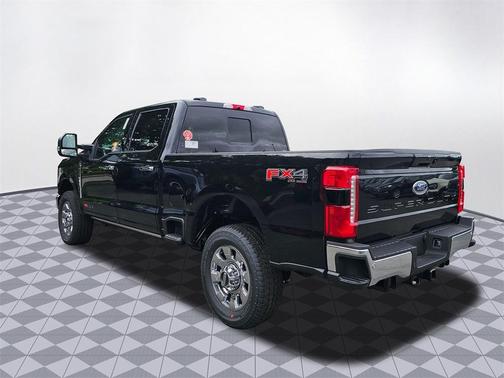 2025 Ford F-350 Lariat Super Duty