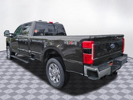 2025 Ford F-350 Lariat Super Duty