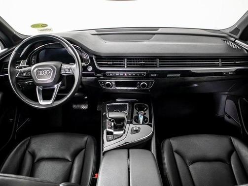 2019 Audi Q7 55 Premium Plus