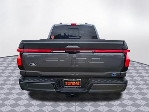 2025 Ford F-150 Lightning LARIAT
