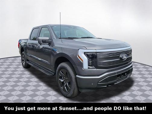 2025 Ford F-150 Lightning LARIAT