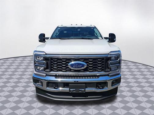 2025 Ford F-350 Lariat Super Duty
