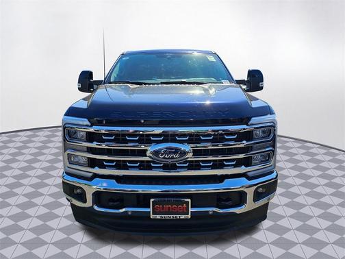 2025 Ford F-350 Lariat Super Duty