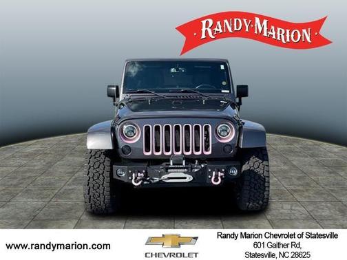 Photo 2 of 21 of 2016 Jeep Wrangler Unlimited Sahara