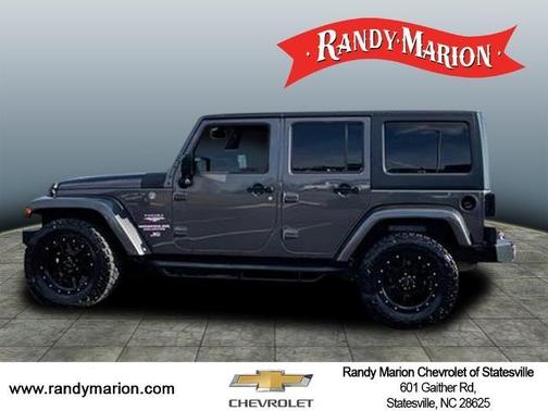 Photo 4 of 21 of 2016 Jeep Wrangler Unlimited Sahara