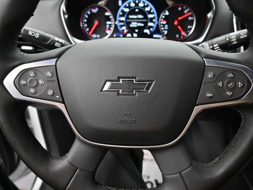 Summit White 2024 Chevrolet Traverse Premier