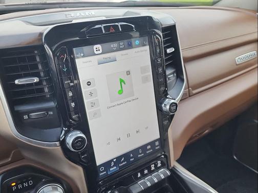 2023 RAM 2500 Laramie Crew Cab 4x4 6'4' Box