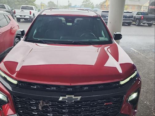 Radiant Red Tintcoat 2024 Chevrolet Traverse RS