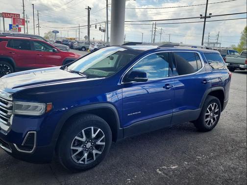 Ultra Blue Metallic 2023 GMC Acadia AWD SLE