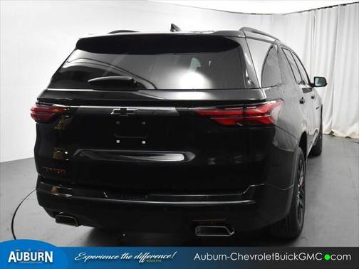 Mosaic Black Metallic 2023 Chevrolet Traverse Premier