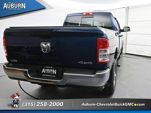 Patriot Blue Pearlcoat 2022 RAM 3500 Tradesman Crew Cab 4x4 6'4' Box