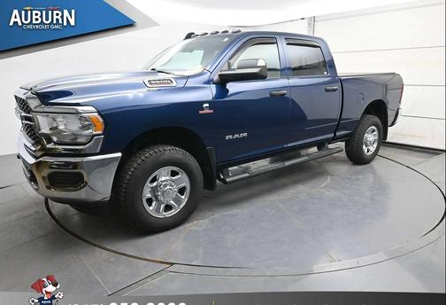 Patriot Blue Pearlcoat 2022 RAM 3500 Tradesman Crew Cab 4x4 6'4' Box