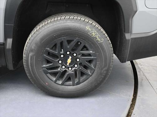 2025 Chevrolet Silverado EV LT