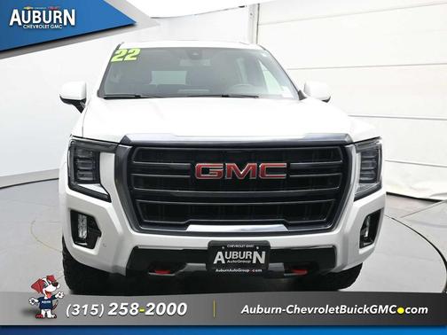 White Frost Tricoat 2022 GMC Yukon XL 4WD AT4