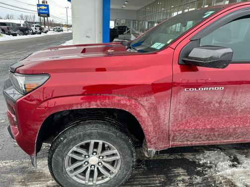 2024 Chevrolet Colorado LT