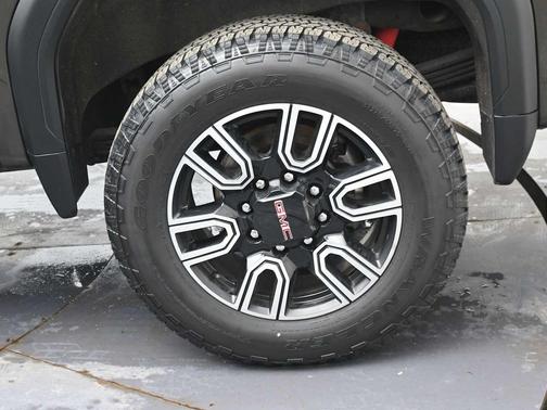 2023 GMC Sierra 2500 AT4