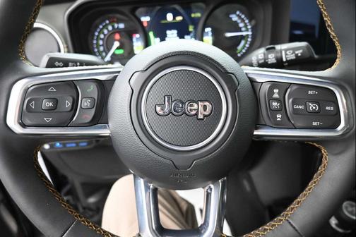 Black Clearcoat 2024 Jeep Wrangler 4xe High Altitude