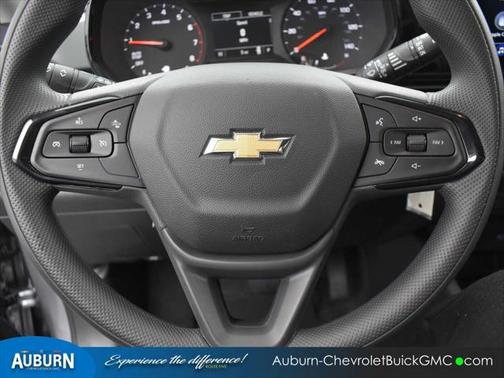 Sterling Gray Metallic 2024 Chevrolet Trax LS