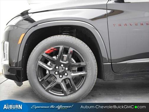 Mosaic Black Metallic 2023 Chevrolet Traverse Premier