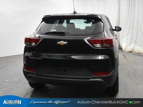 Mosaic Black Metallic 2024 Chevrolet Trailblazer LS