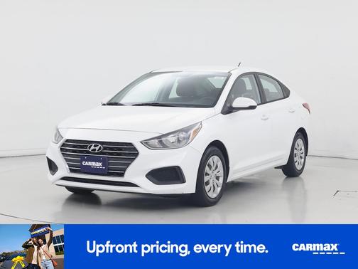 White 2020 Hyundai Accent SE