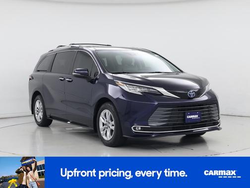 2022 Toyota Sienna Limited