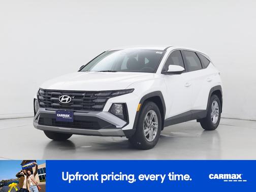 White 2026 Hyundai TUCSON SE