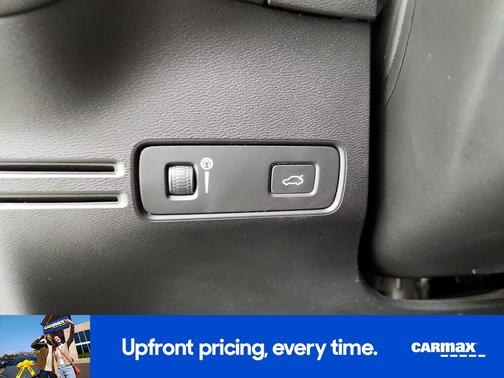 2020 Volvo XC40 T4 Momentum